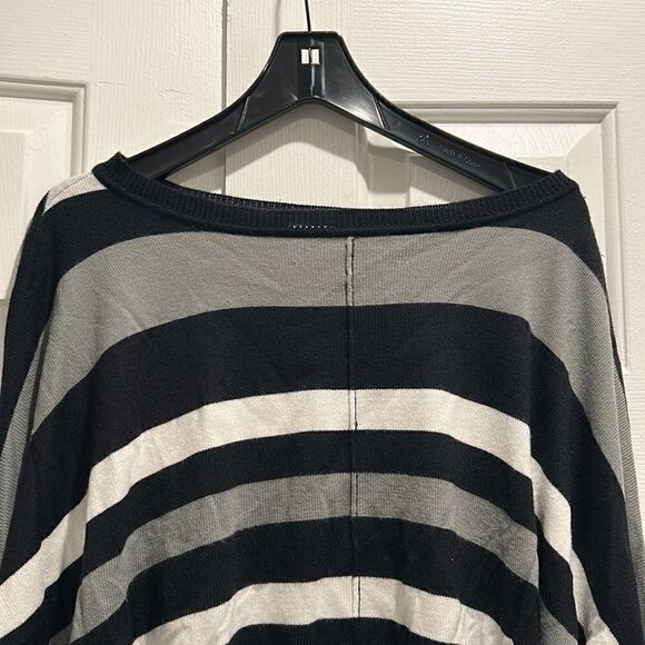 RD Style Striped Sweater, Size Medium - Picture 2 of 9